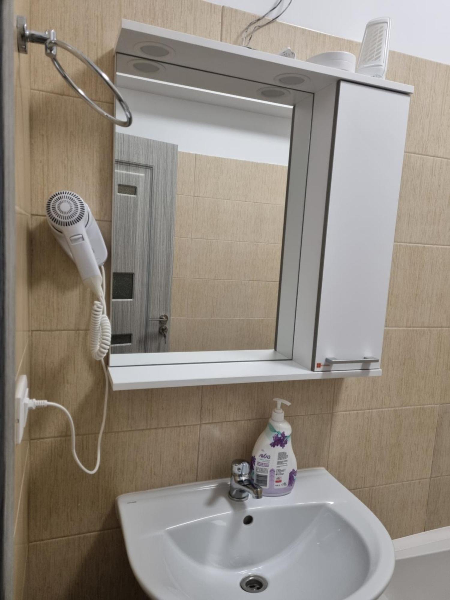 Apartament Mihaela Râmnicu Vâlcea Екстериор снимка
