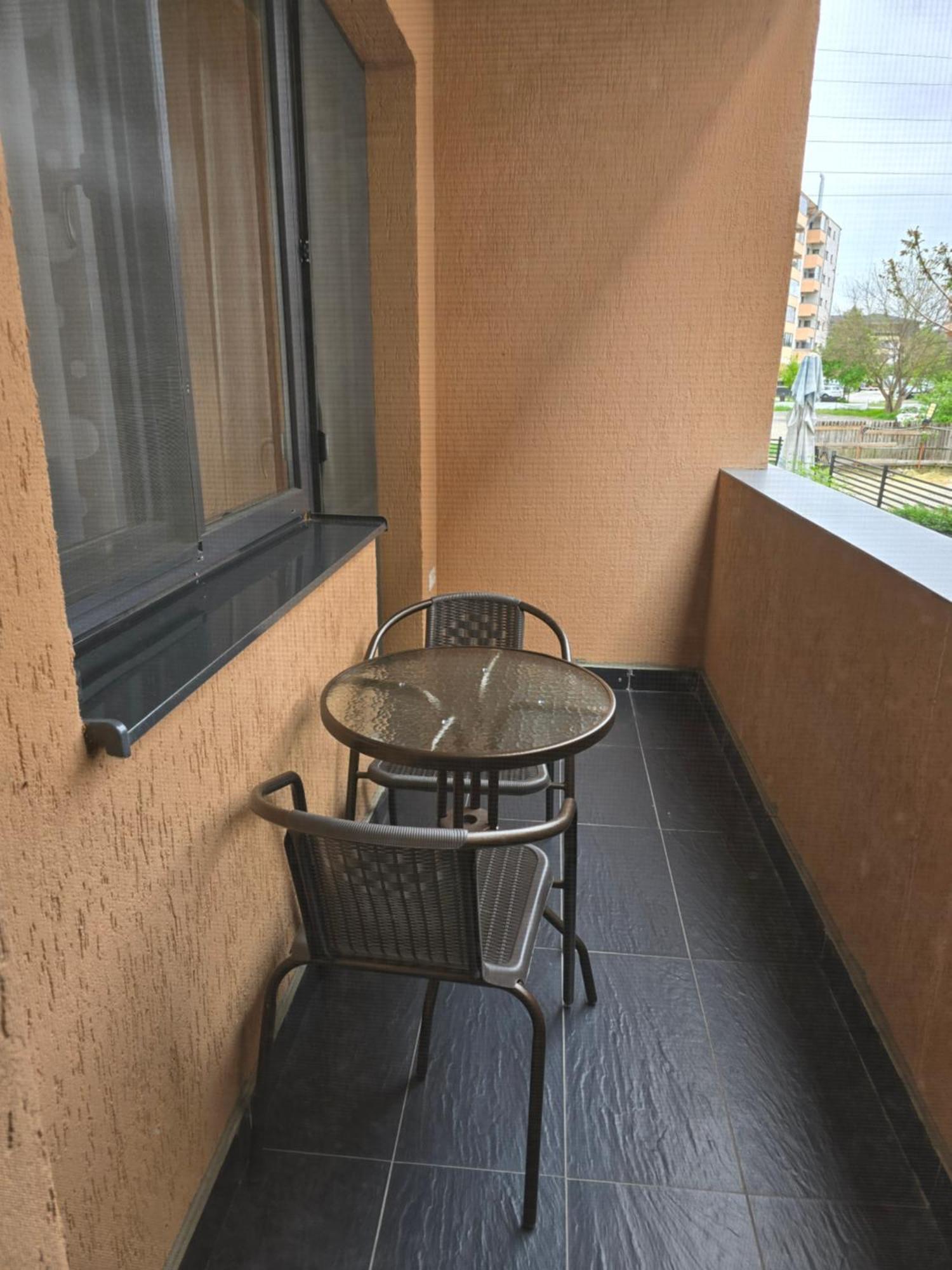 Apartament Mihaela Râmnicu Vâlcea Екстериор снимка